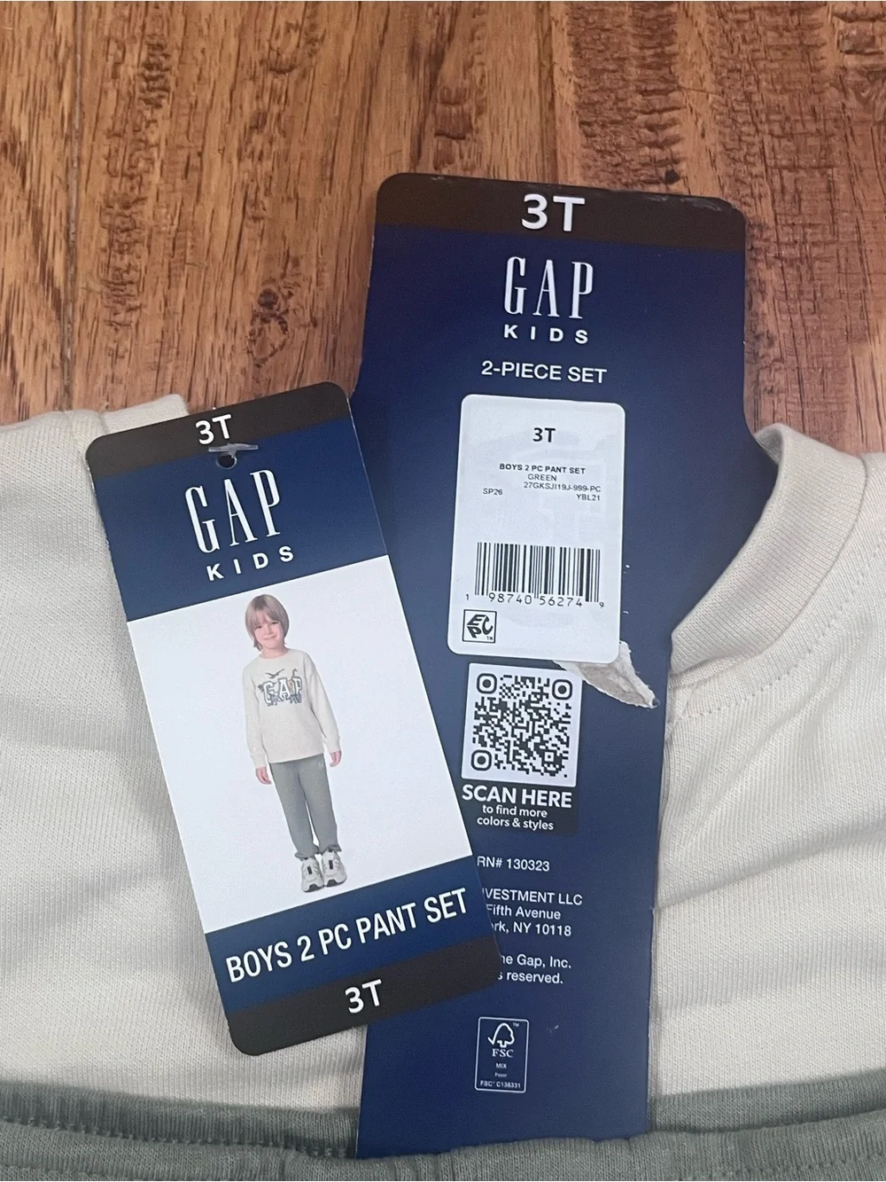 GAP boy’s sweatshirt and Joggers Set  bundle